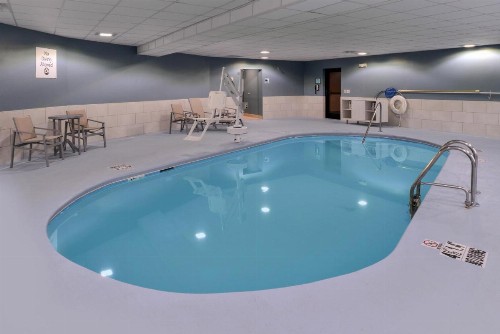 Holiday Inn Express & Suites Raleigh NE - Medical Ctr Area an IHG Hotel - image 30