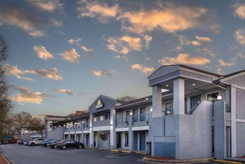Days Inn by Wyndham Raleigh Glenwood-Crabtree - image 17