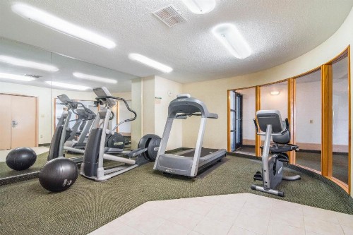 Days Inn by Wyndham Raleigh Glenwood-Crabtree - image 21