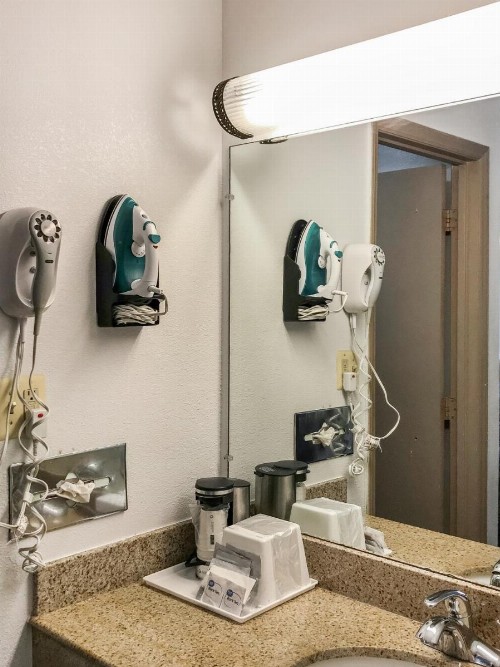 Days Inn by Wyndham Raleigh Glenwood-Crabtree - image 39