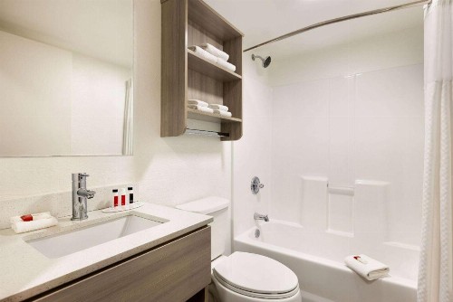 Microtel Inn & Suites by Wyndham Raleigh - image 32