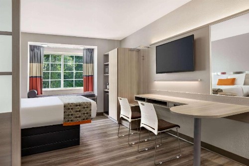Microtel Inn & Suites by Wyndham Raleigh - image 37