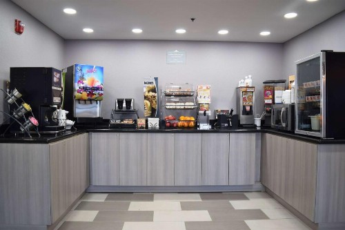 Microtel Inn & Suites by Wyndham Raleigh - image 39