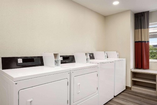 Microtel Inn & Suites by Wyndham Raleigh - image 40