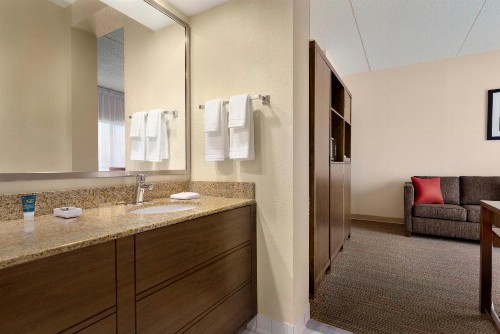 Four Points by Sheraton Raleigh North - image 7