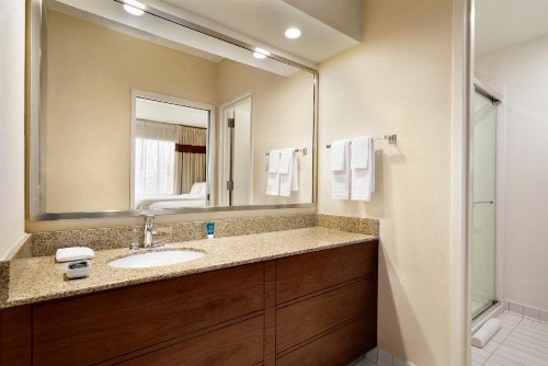 Four Points by Sheraton Raleigh North - image 8