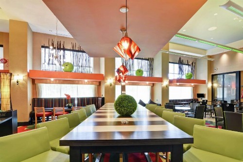Hampton Inn & Suites Crabtree - image 14
