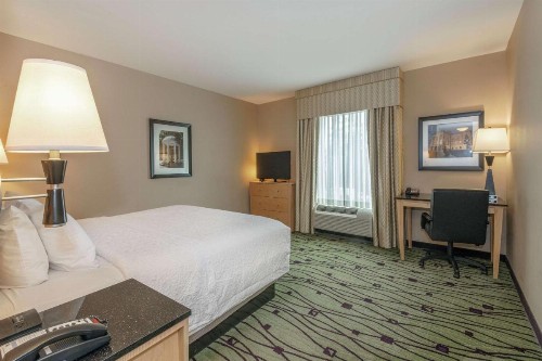 Hampton Inn & Suites Crabtree - image 23