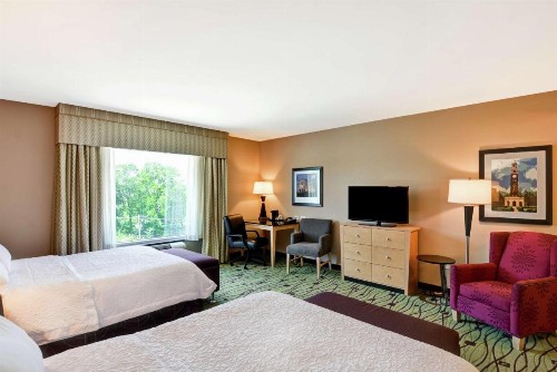 Hampton Inn & Suites Crabtree - image 32
