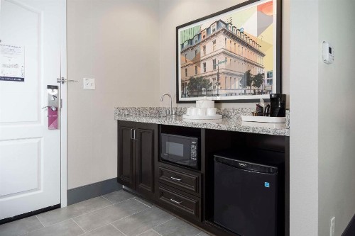 Hampton Inn & Suites - Raleigh Downtown - image 24