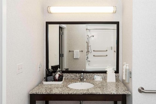 Hampton Inn & Suites - Raleigh Downtown - image 27