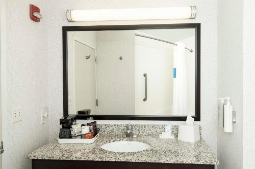 Hampton Inn & Suites - Raleigh Downtown - image 30
