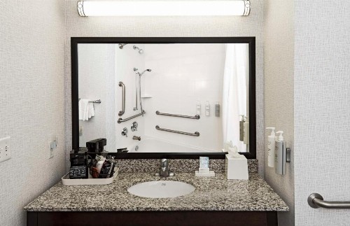 Hampton Inn & Suites - Raleigh Downtown - image 34