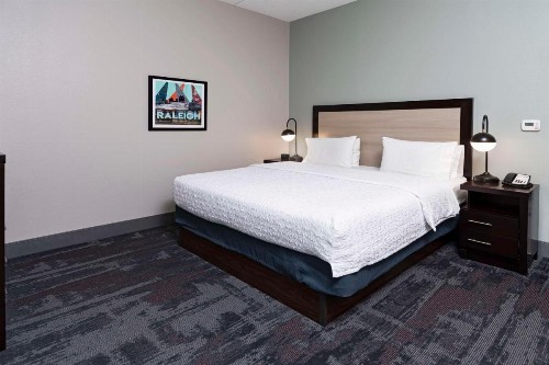 Hampton Inn & Suites - Raleigh Downtown - image 35