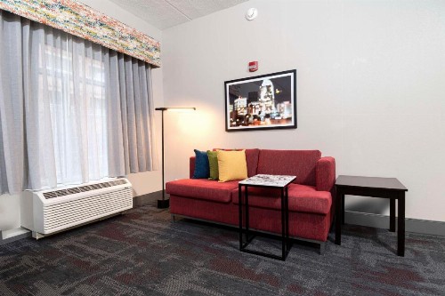 Hampton Inn & Suites - Raleigh Downtown - image 39