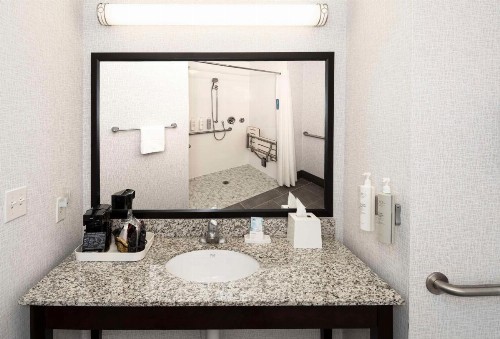 Hampton Inn & Suites - Raleigh Downtown - image 44