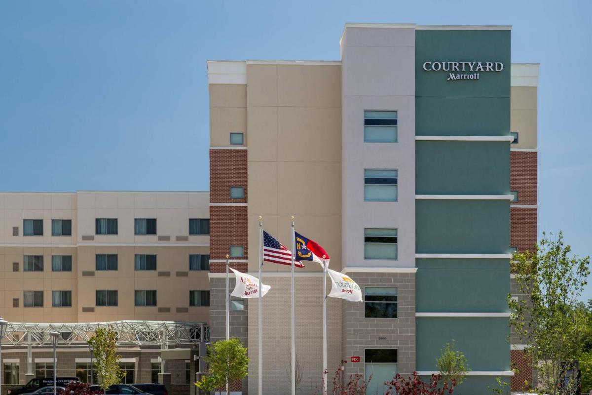 Courtyard by Marriott Raleigh-Durham Airport/Brier Creek - image 4