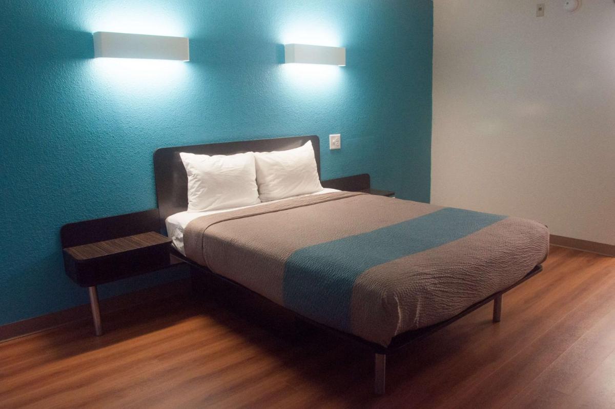 Motel 6-Raleigh NC - North - image 5