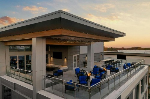 AC Hotel by Marriott Raleigh North Hills - image 42