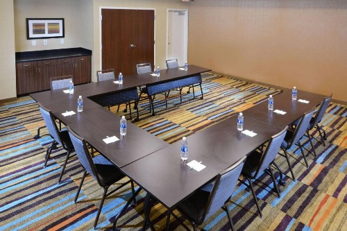 Fairfield Inn & Suites by Marriott Raleigh Capital Blvd./I-540 - image 20