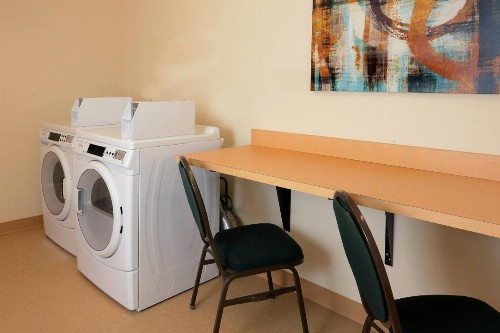 Fairfield Inn & Suites by Marriott Raleigh Capital Blvd./I-540 - image 21