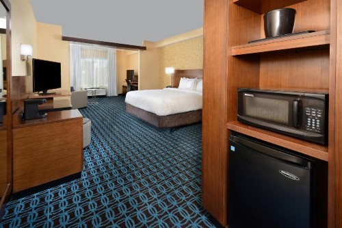 Fairfield Inn & Suites by Marriott Raleigh Capital Blvd./I-540 - image 27