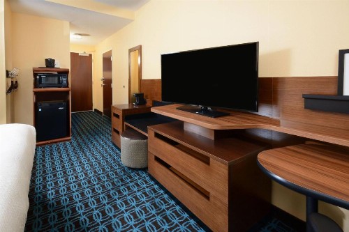 Fairfield Inn & Suites by Marriott Raleigh Capital Blvd./I-540 - image 29