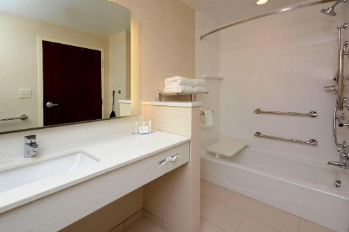 Fairfield Inn & Suites by Marriott Raleigh Capital Blvd./I-540 - image 37