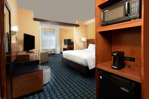 Fairfield Inn & Suites by Marriott Raleigh Capital Blvd./I-540 - image 44