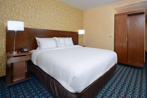 Fairfield Inn & Suites by Marriott Raleigh Capital Blvd./I-540 - image 9