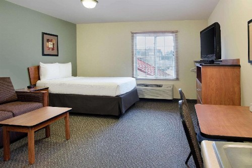 WoodSpring Suites Raleigh Northeast Wake Forest - image 9