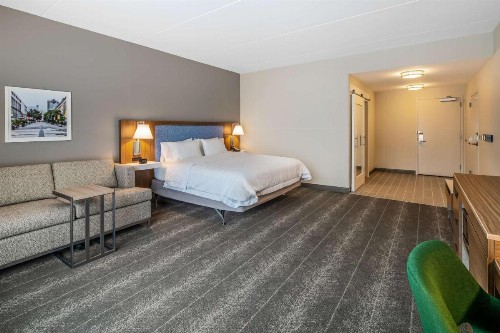 Hampton Inn & Suites Raleigh Midtown NC - image 15