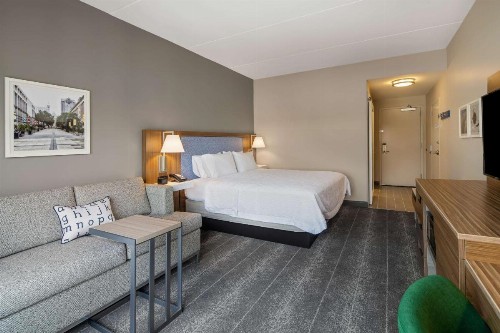 Hampton Inn & Suites Raleigh Midtown NC - image 27
