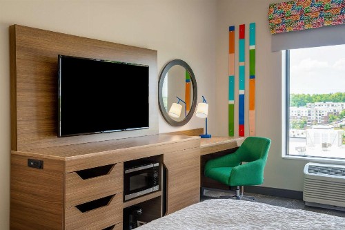 Hampton Inn & Suites Raleigh Midtown NC - image 28