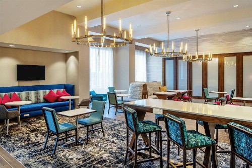 Hampton Inn & Suites Raleigh Midtown NC - image 3
