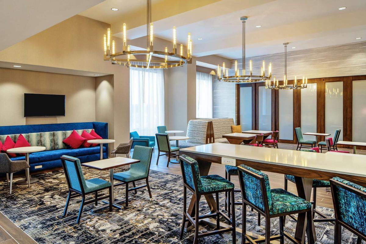 Hampton Inn & Suites Raleigh Midtown NC - image 3