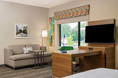 Hampton Inn & Suites Raleigh Midtown NC - image 30