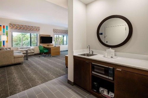 Hampton Inn & Suites Raleigh Midtown NC - image 38