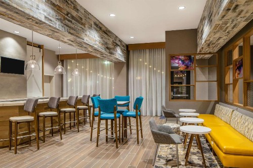 Hampton Inn & Suites Raleigh Midtown NC - image 42