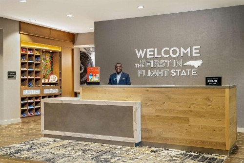 Hampton Inn & Suites Raleigh Midtown NC - image 5