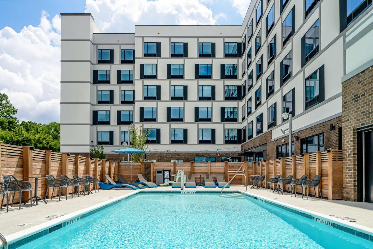 Hampton Inn & Suites Raleigh Midtown NC - image 6