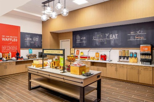Hampton Inn & Suites Raleigh Midtown NC - image 9