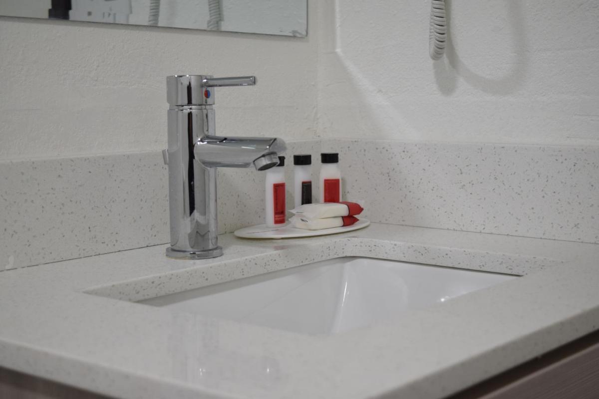 Microtel Inn & Suites by Wyndham Raleigh - main image