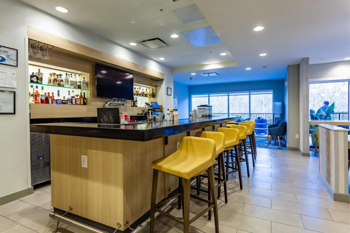 TownePlace Suites by Marriott Raleigh - University Area - image 2