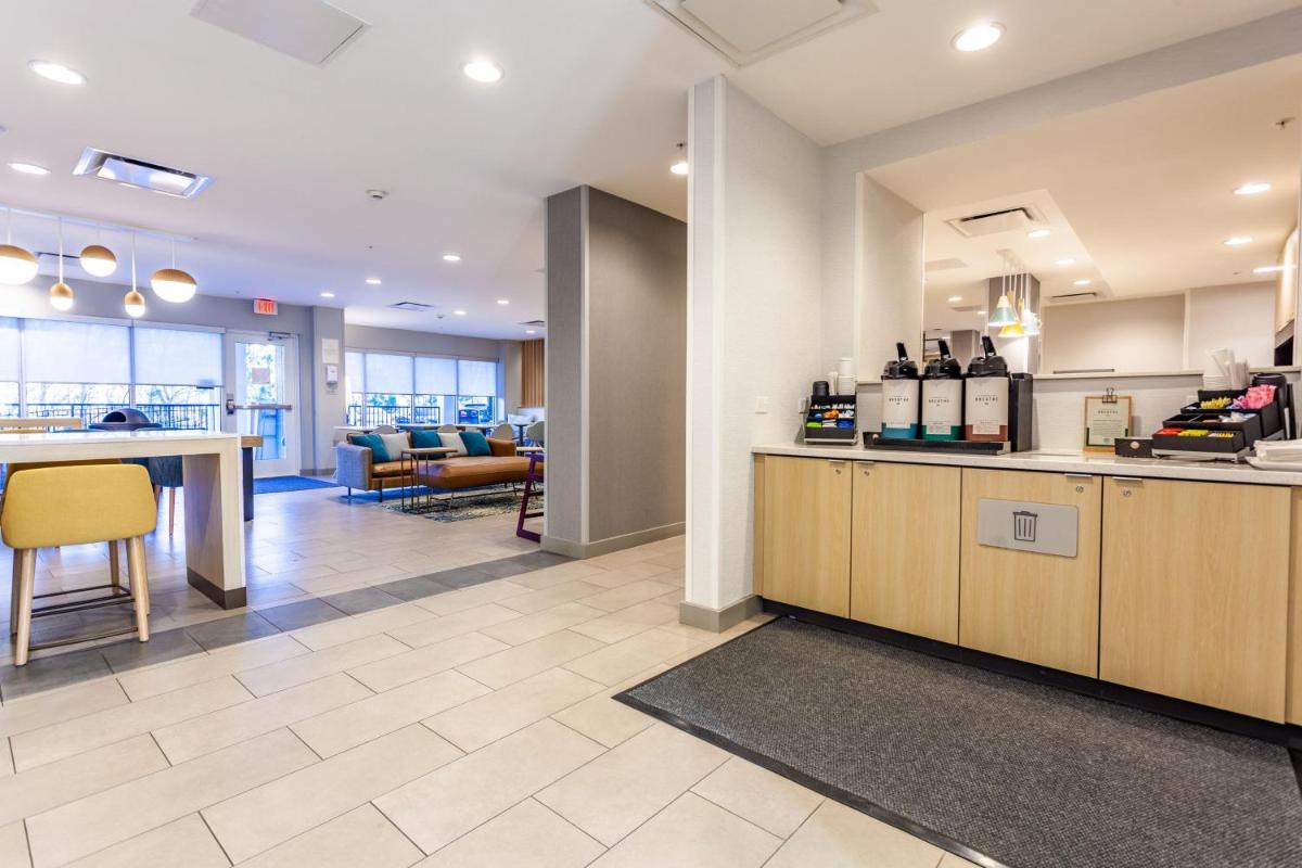 TownePlace Suites by Marriott Raleigh - University Area - image 4