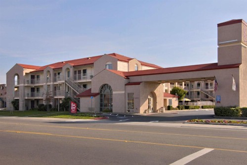 California Inn and Suites Rancho Cordova - image 20