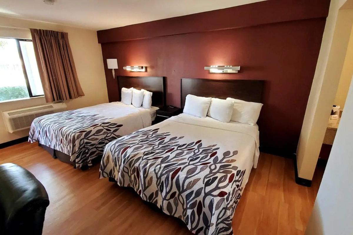 California Inn and Suites Rancho Cordova - image 7