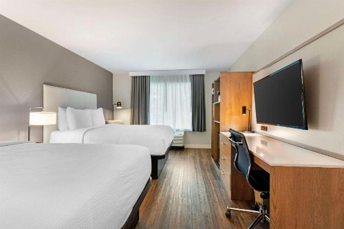 Best Western Plus Rancho Cordova Inn - image 19
