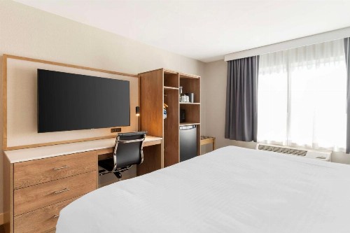 Best Western Plus Rancho Cordova Inn - image 9