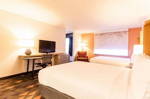 Holiday Inn Rancho Cordova - Northeast Sacramento an IHG Hotel - image 24